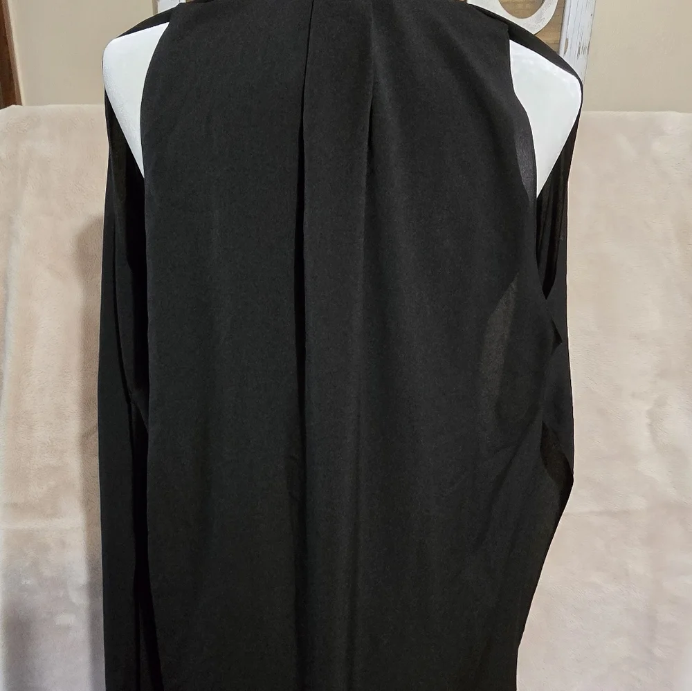 Elegant Black Maxi Dress - Picture 7 of 11